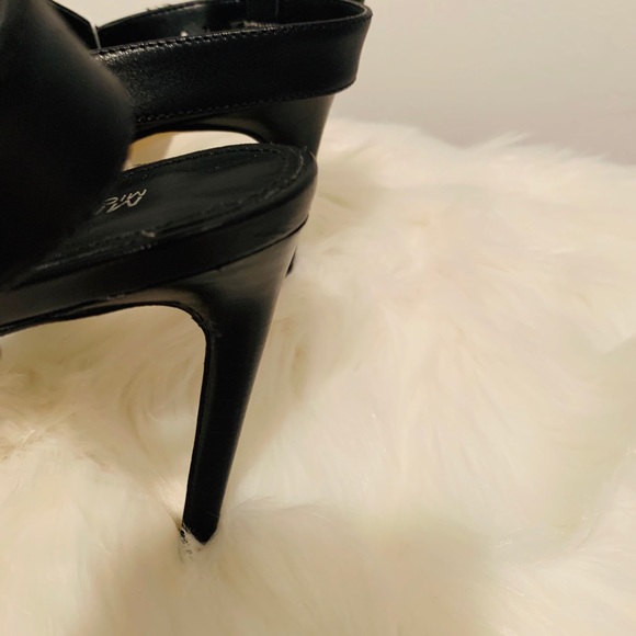 Michael Kors brand new Sandal - Picture 4 of 13